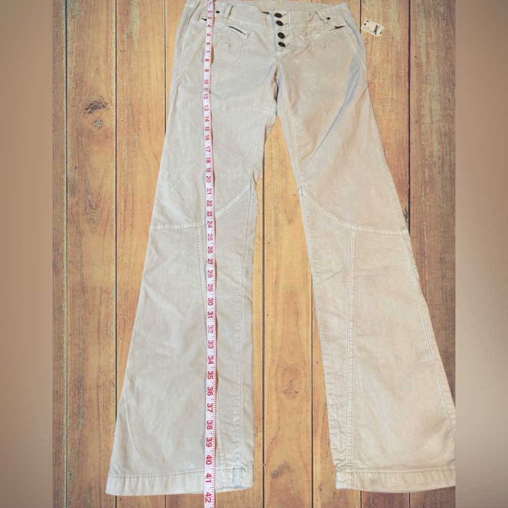 Free People Women’s  "Hit Back" Low Rise Bootcut Flare Velvet Pants Size 6 NWT - Picture 6 of 16